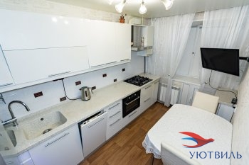 Трехкомнатная квартира на Стачек в Черноморском - chernomorskoe.yutvil.ru