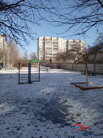 Две комнаты на Молодежи 80 в Черноморском - chernomorskoe.yutvil.ru - фото 1
